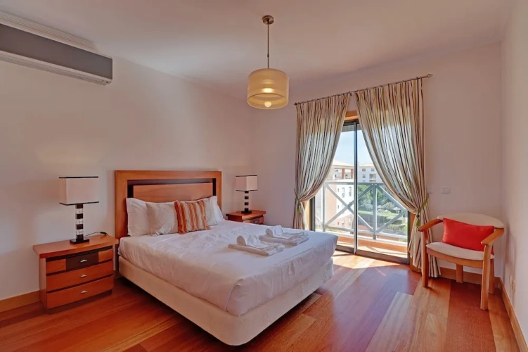 2 Bedrooms Apartment with balcony