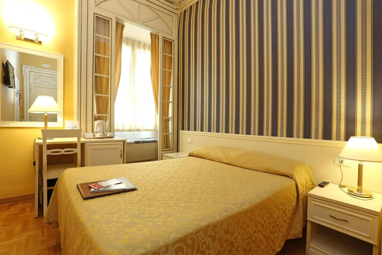 DG Prestige Room
