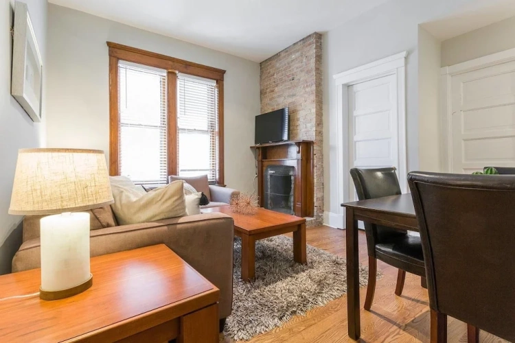 2 Bedrooms Apartment