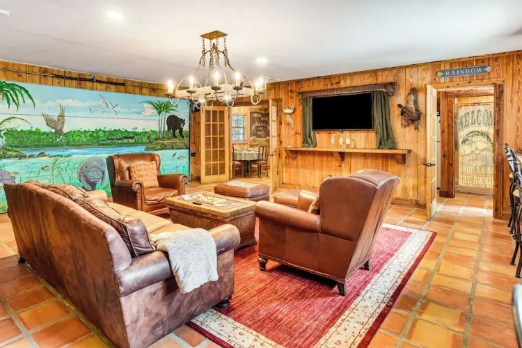 Sandy Shore & Multi-boat Dock! St Johns River Home