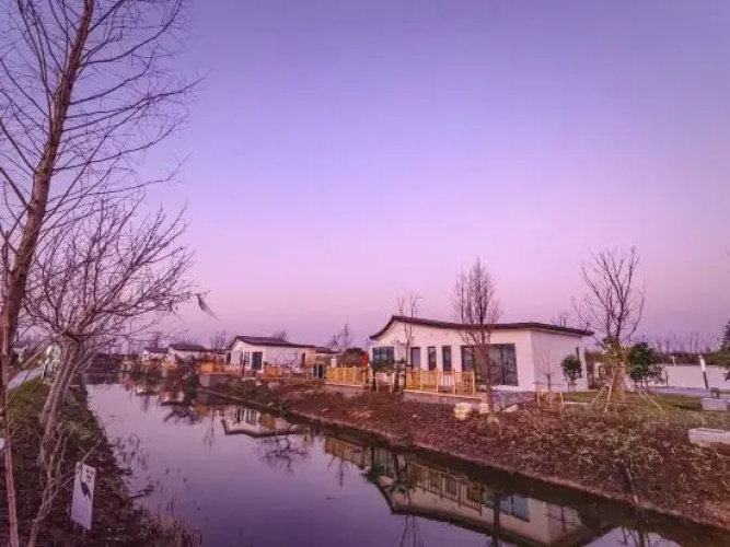 Heming Pavilion Heyingli