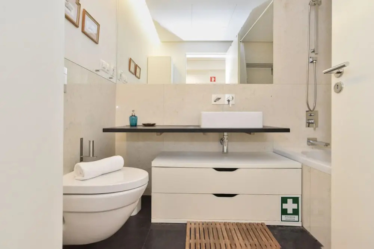 Sunny & Bright Amoreiras Apartment