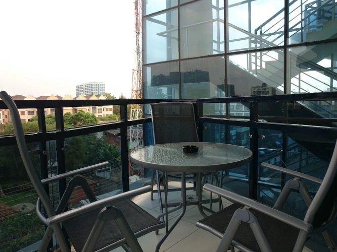 3 Bedrooms Executive Apartment with balcony