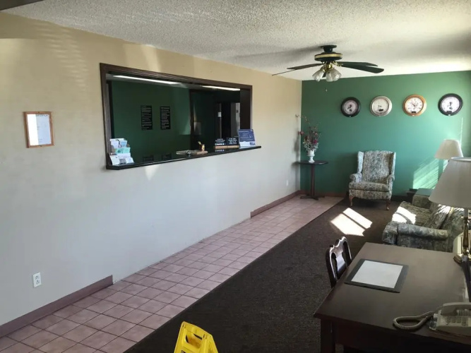 Express Inn Parsons