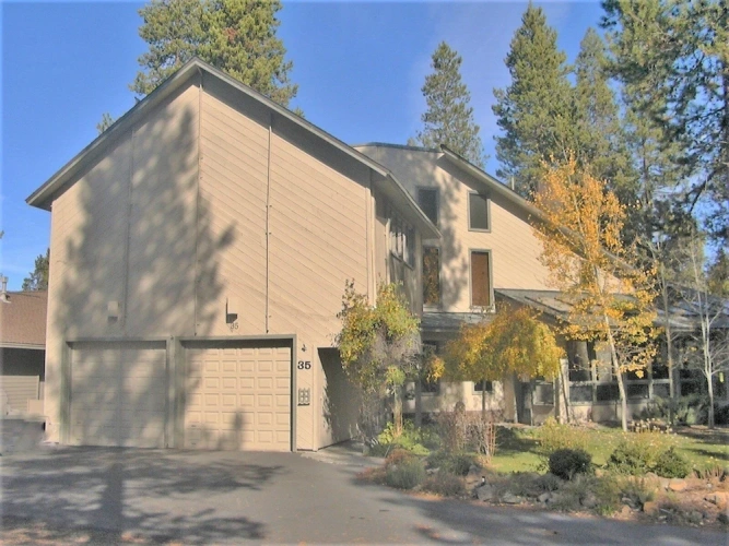 4 Bedrooms Cottage