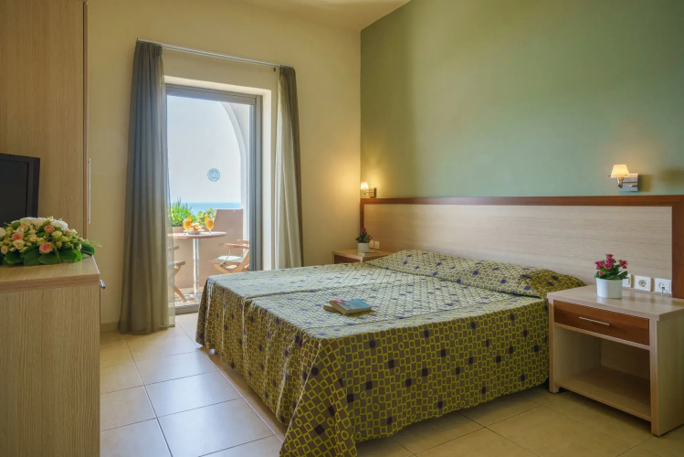 Alianthos Beach Hotel