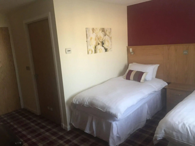 19th Hole Hotel