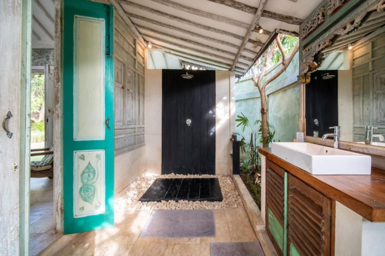 3 Bedrooms Villa
