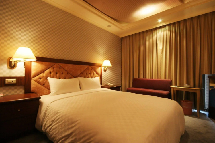 Good Life Hotel