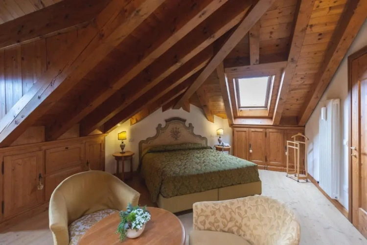 Suite with mountain view