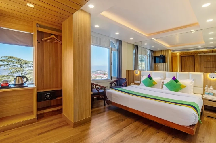 Deluxe Suite