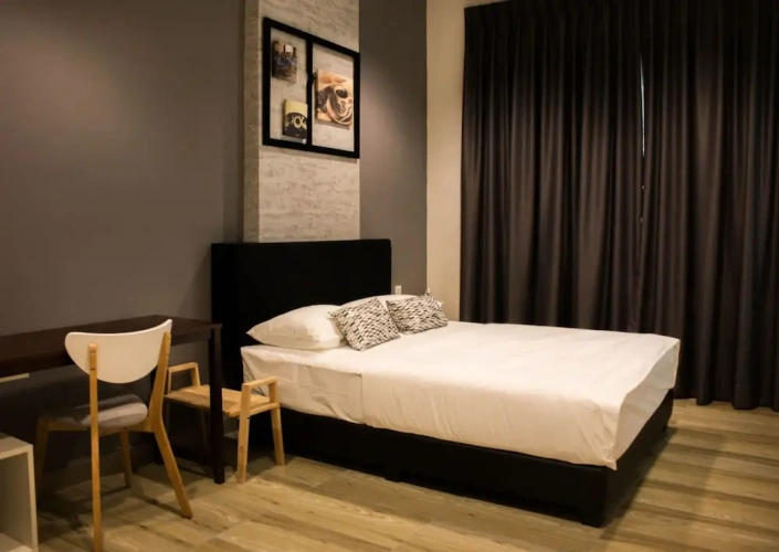 Premium Quadruple Studio