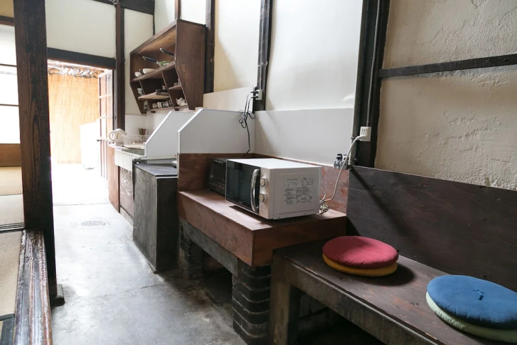 Guesthouse OKI's Inn - Hostel