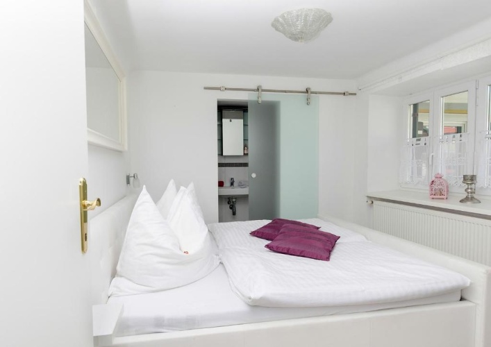 1 Bedroom Double Apartment