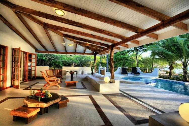 Quadruple Suite with balcony and beachfront