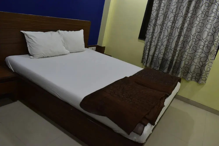 Dolphin Hotel