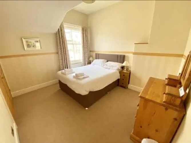1 Catherine Cottages