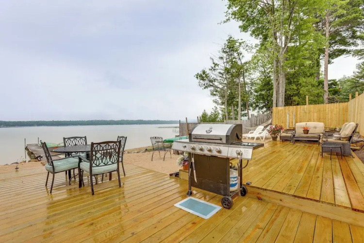 Beach Access & Dock: Little Traverse Lake Cottage!