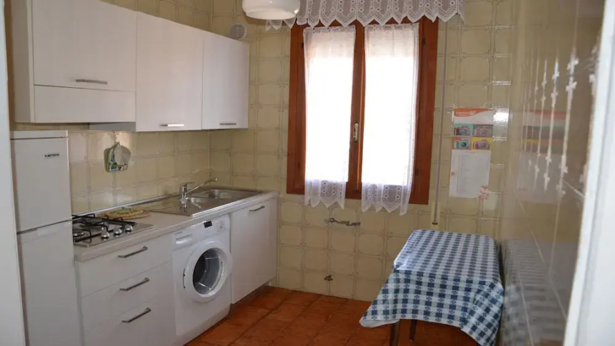 Charming Flat Close to the Beach