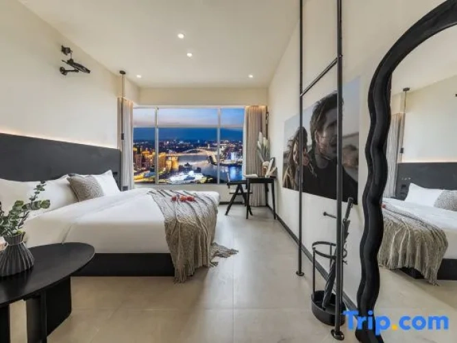 Standard Double room with river view