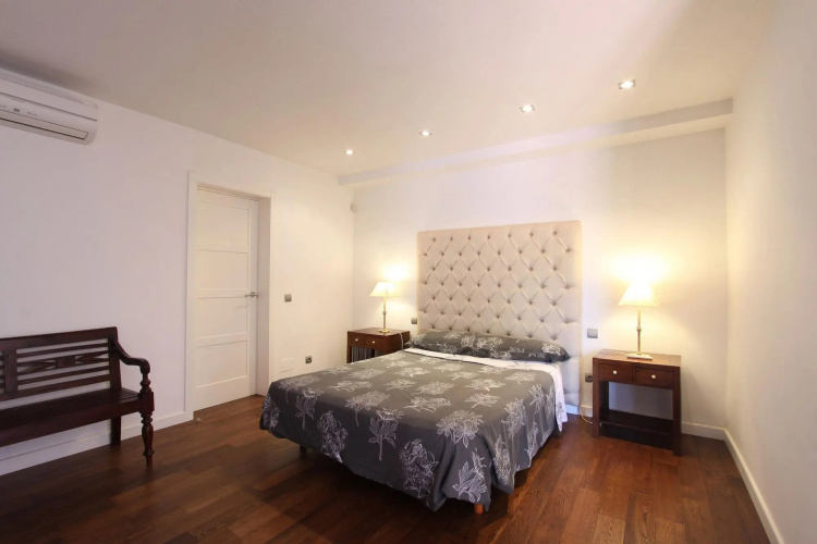 1102 - Marbella Town Villa