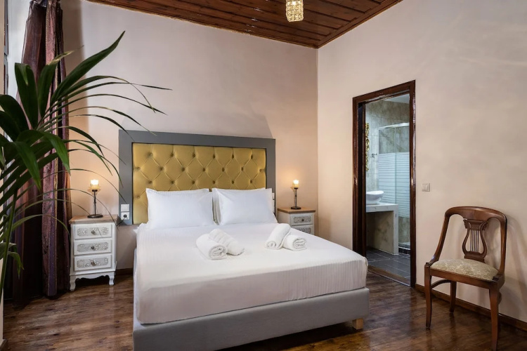 Old Town Suites