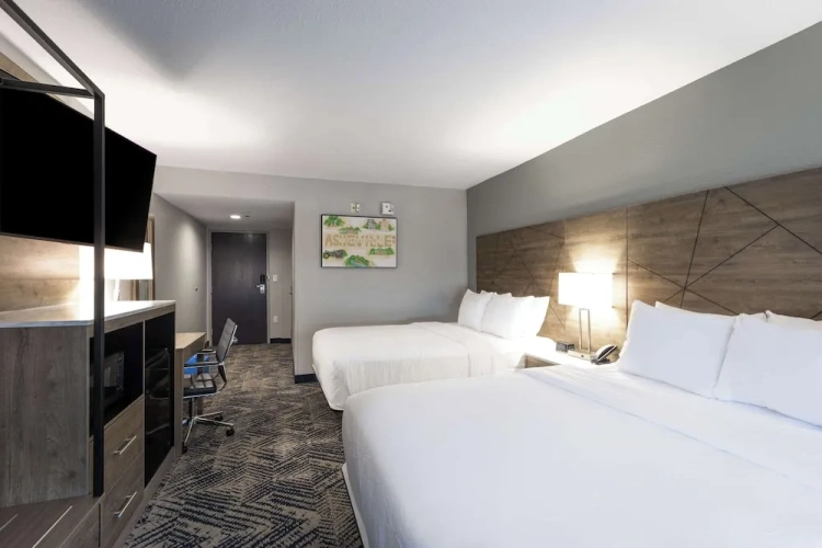 Quadruple Suite