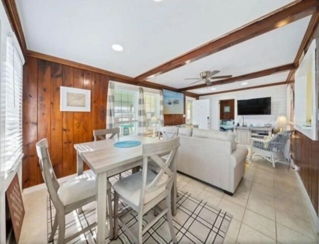 2 Bedrooms Cottage