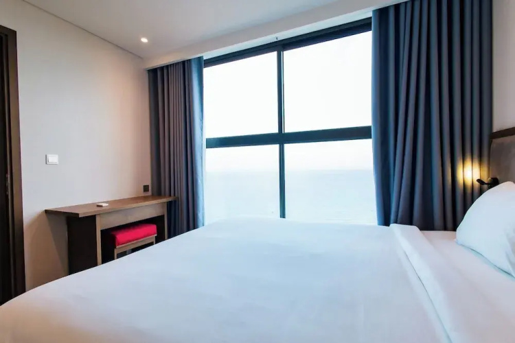 Apec Continental Condotel