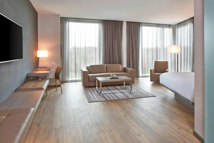 Standard room with river view