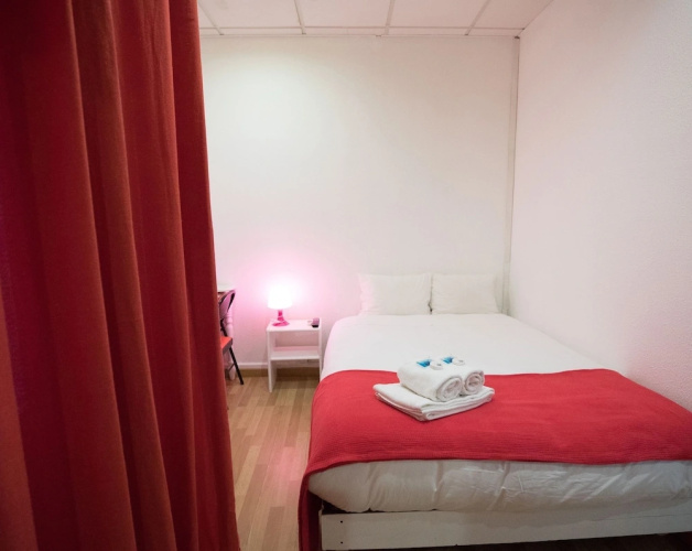 Peters Guesthouse - AL