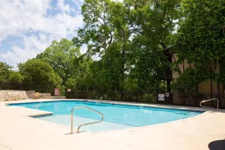 Condo de Comal CWC101