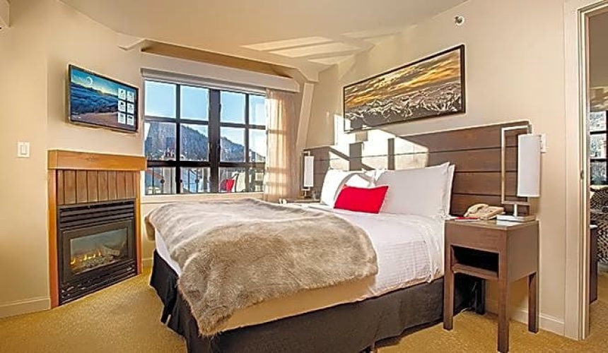 1 Bedroom Deluxe Suite