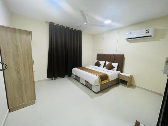 1 Bedroom Apartment