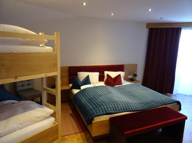 Standard Quadruple room with balcony