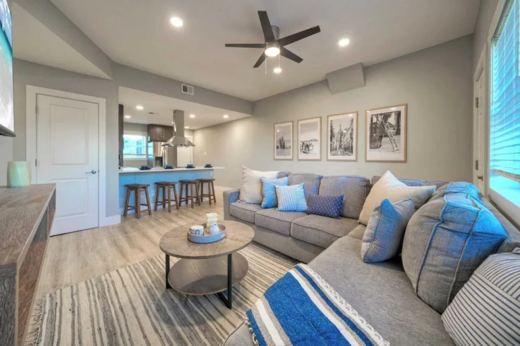 2 Bedrooms Cottage