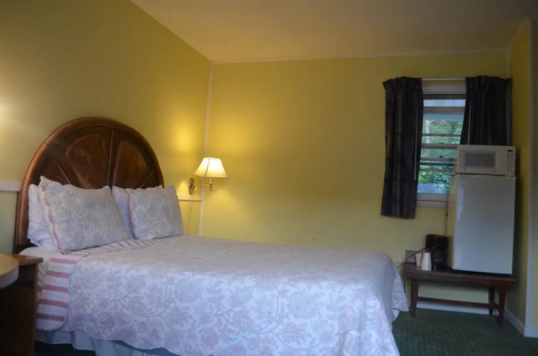 Clinton Motel