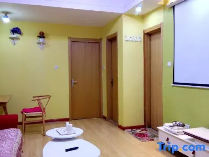 Qingya Apartment