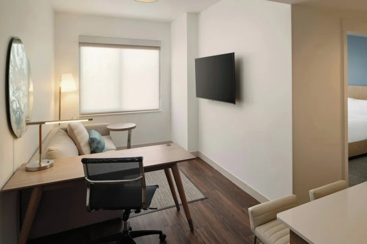 1 Bedroom Suite