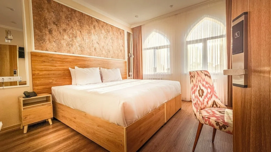 Standard Double room with city view