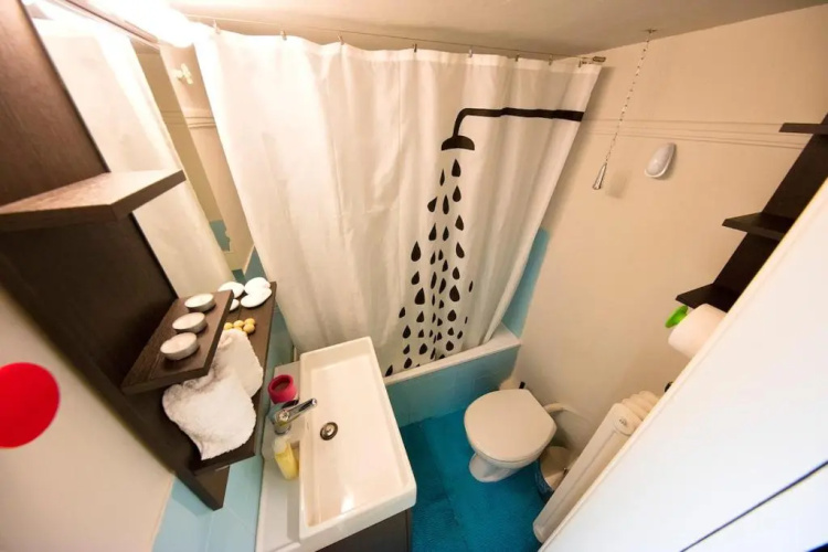 Startupper's Pad in real Athenian neighbourhood