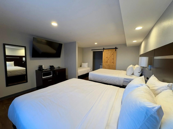 Americas Best Value Inn Wall