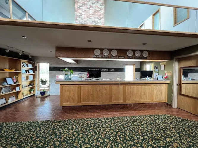 Airport motor inn