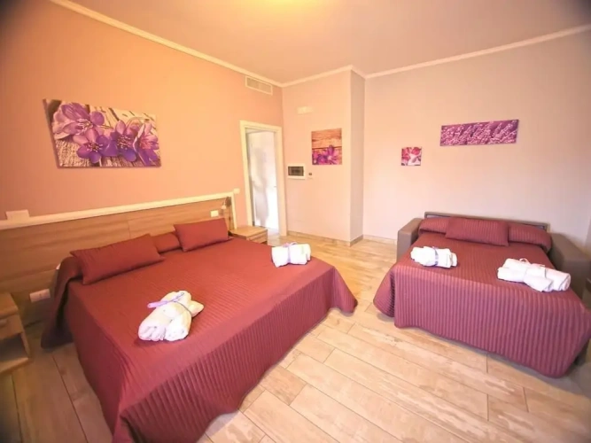 Standard Quadruple room