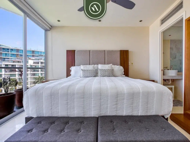 Oceanview 2 BR Condo - Beachclub - Pool - Ocean