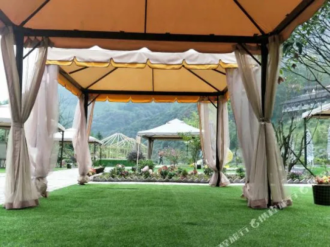 Houshan Yueyu Inn
