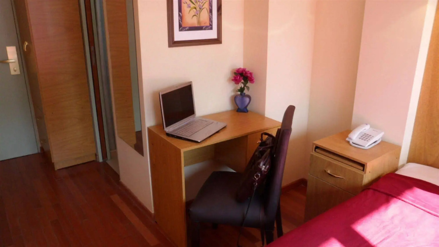Juramento de Lealtad Townhouse Hotel