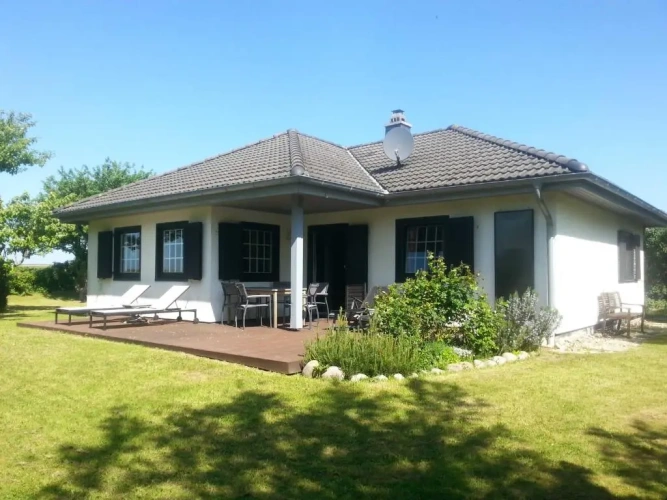 2 Bedrooms Cottage