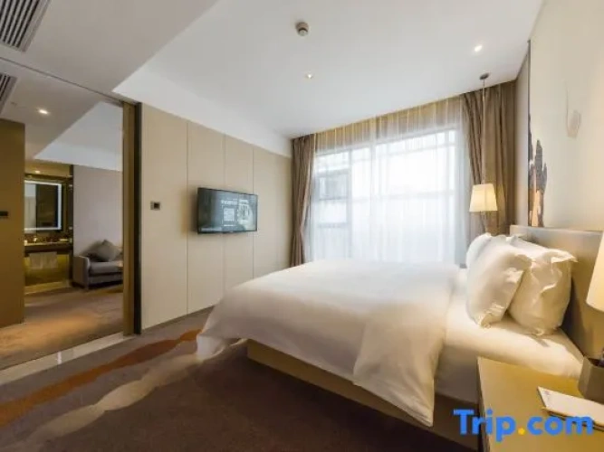 Deluxe Double Suite