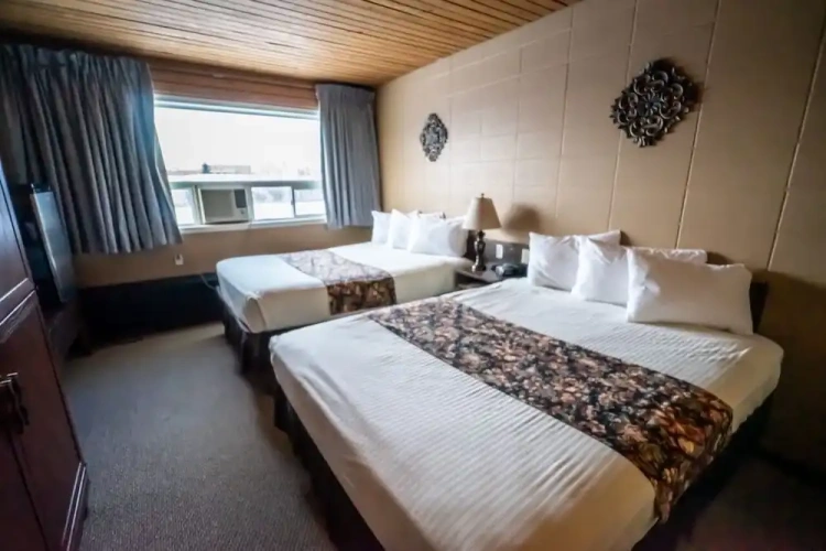 Classic Quadruple room